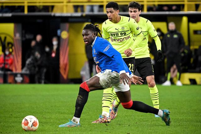 库里复出24分普尔空砍24分 勇士力克奇才4连胜