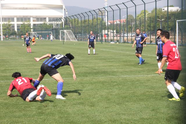 斯洛特：球迷对我们非常重要 祝他们圣诞快乐